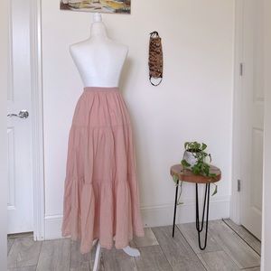Maxi skirt 100% cotton. In gently used condition peach color
